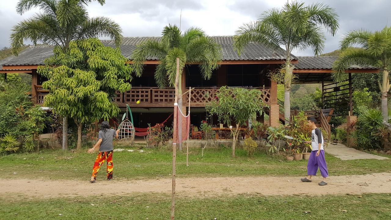 Pai Flora Resort Exterior photo